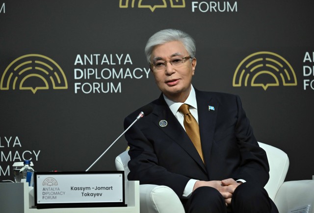Мамлекет башчысы Анталиянын дипломатиялык форумуна катышты