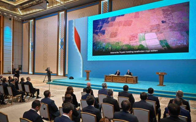 Kazakistan ve Türkiye 920 milyon dolarlık projeleri hayata geçirecek