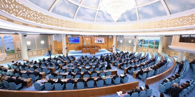 Қазақстан Парламенті алты Конституциялық заңды қабылдады