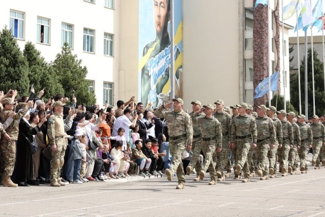 Казакстандык тынчтык орнотуучулар Голан дөңсөөлөрүнө жөнөп кетишти