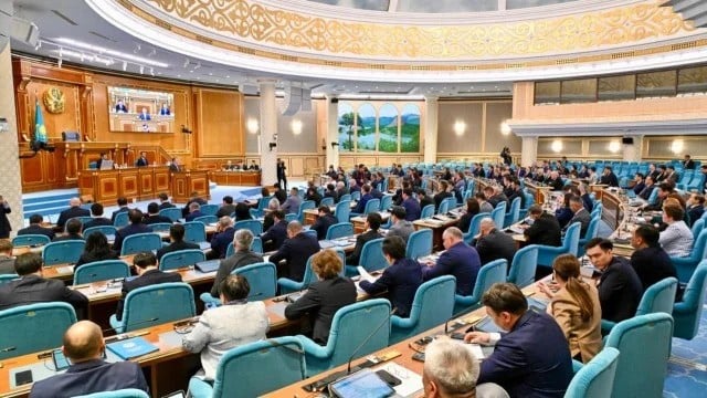 Kazakhstan Khalyk Kenesi: bridge between society and state
