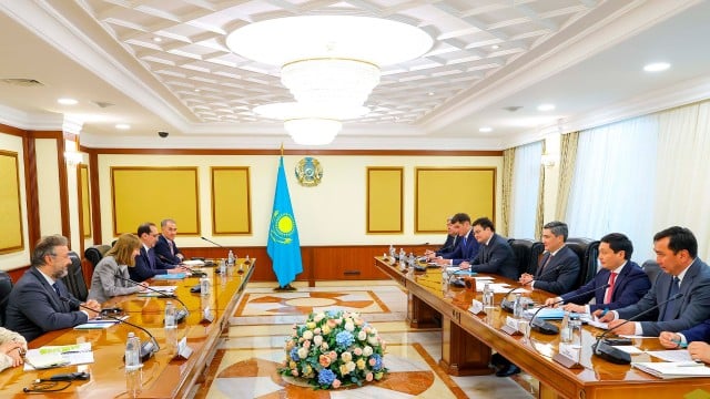 Казакстан инвесторлор менен өнөктөштүктү күчөтүүдө