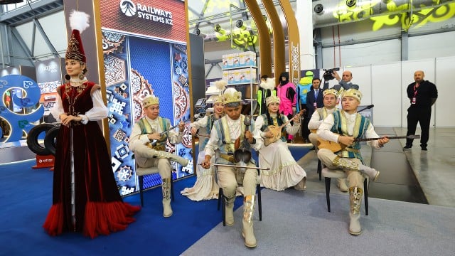 Kazakistan, INNOPROM Fuarı'nda teknolojik çözümlerını tanıttı
