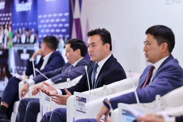 Adilet Party discusses regional development in Kazakhstan
